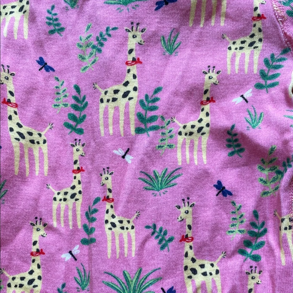 Hanna Andersson - Baby Zip Up One Piece Sleeper in pink giraffe print - Picture 7 of 12